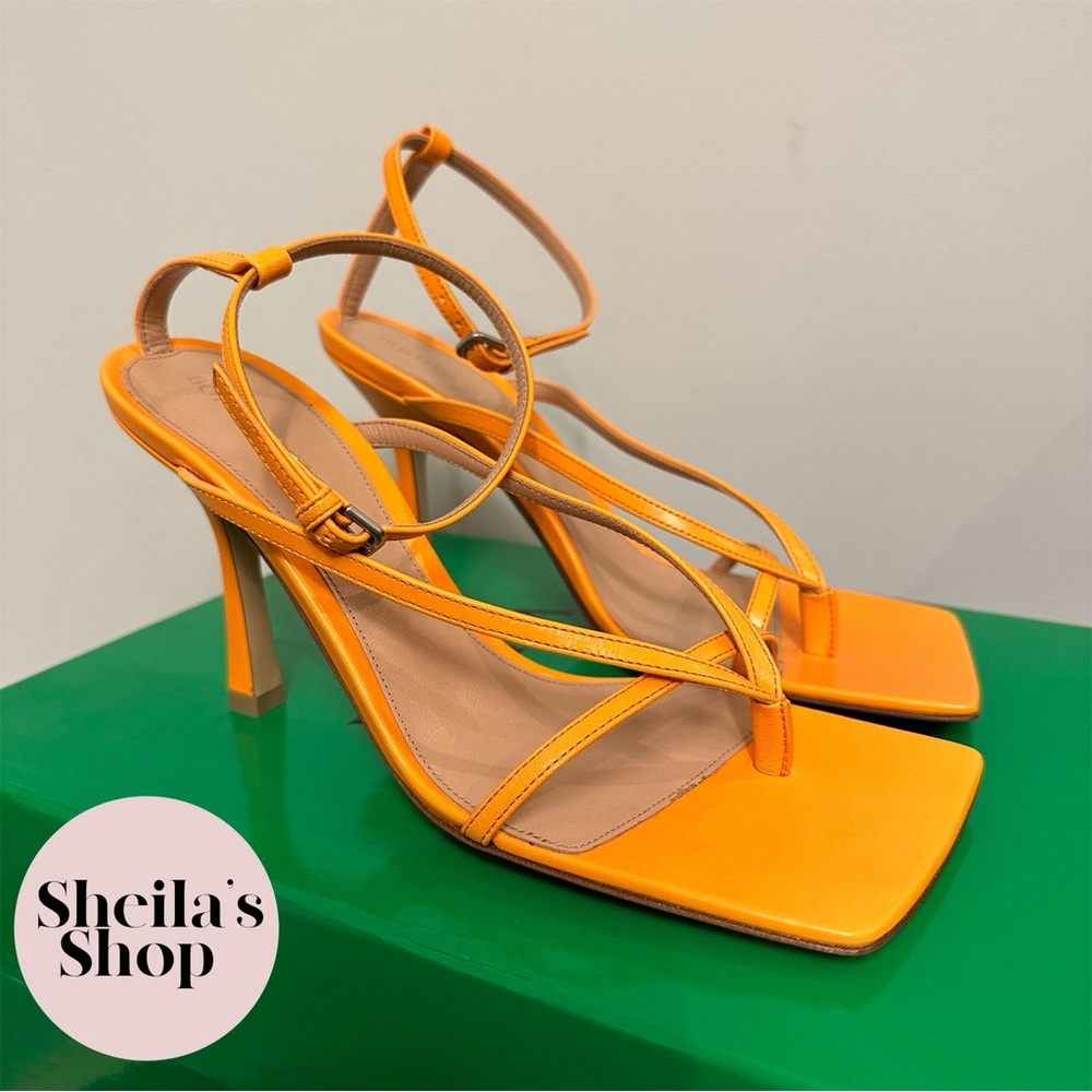 NIB Bottega Veneta Stretch Tangerine Leather Sandals, Sizes 35 & 37